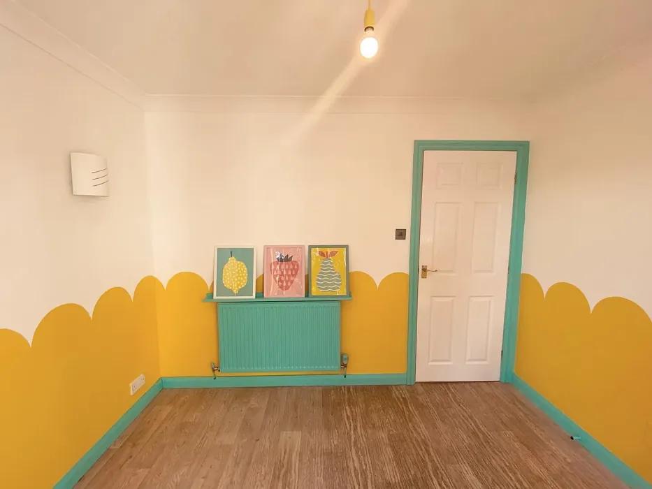 Buntes Kinderzimmer mit Wandrand