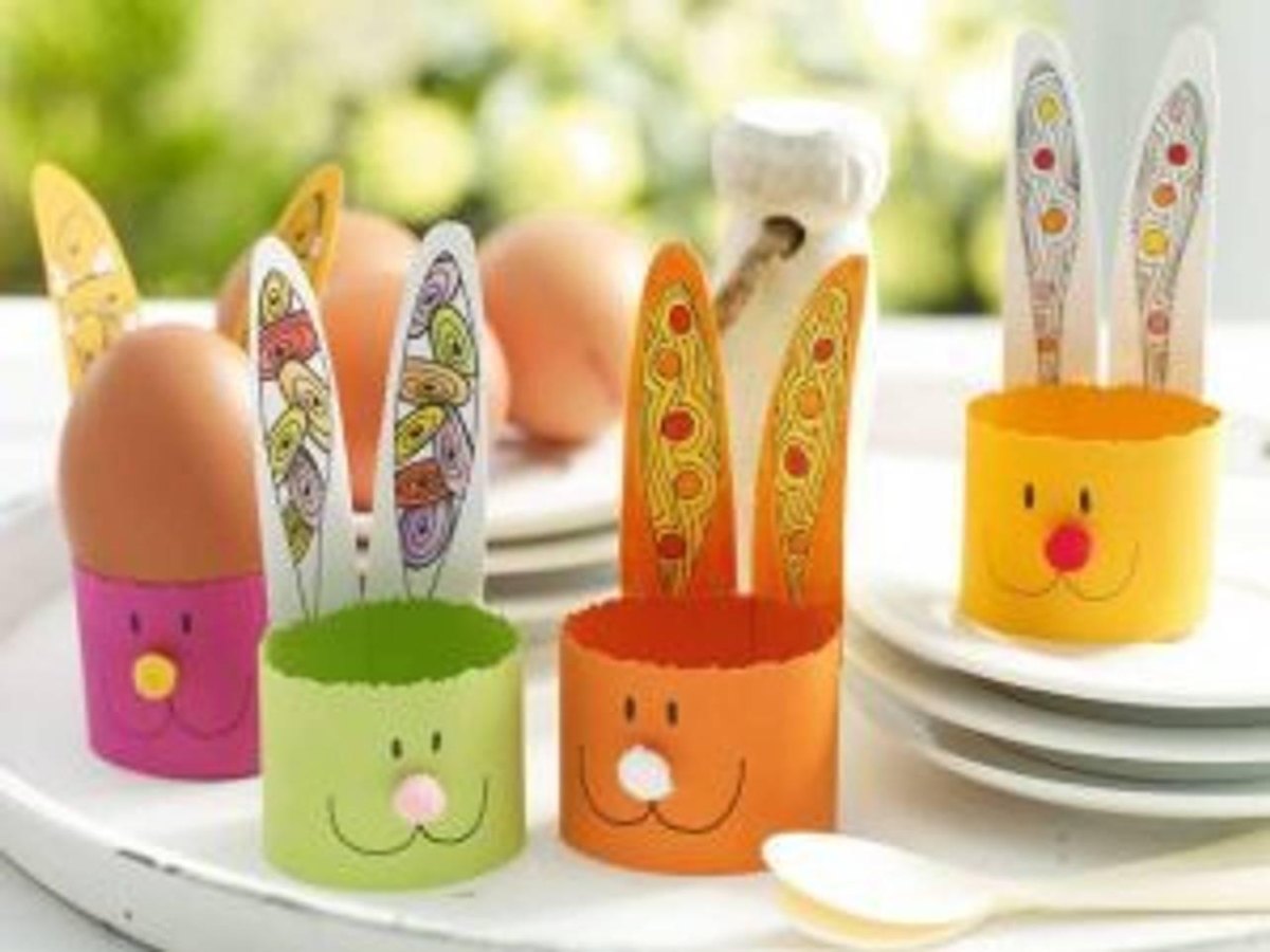 Selbst gebastelte Eierbecher Ostern