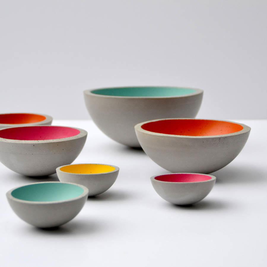 Farbige Betonschalen