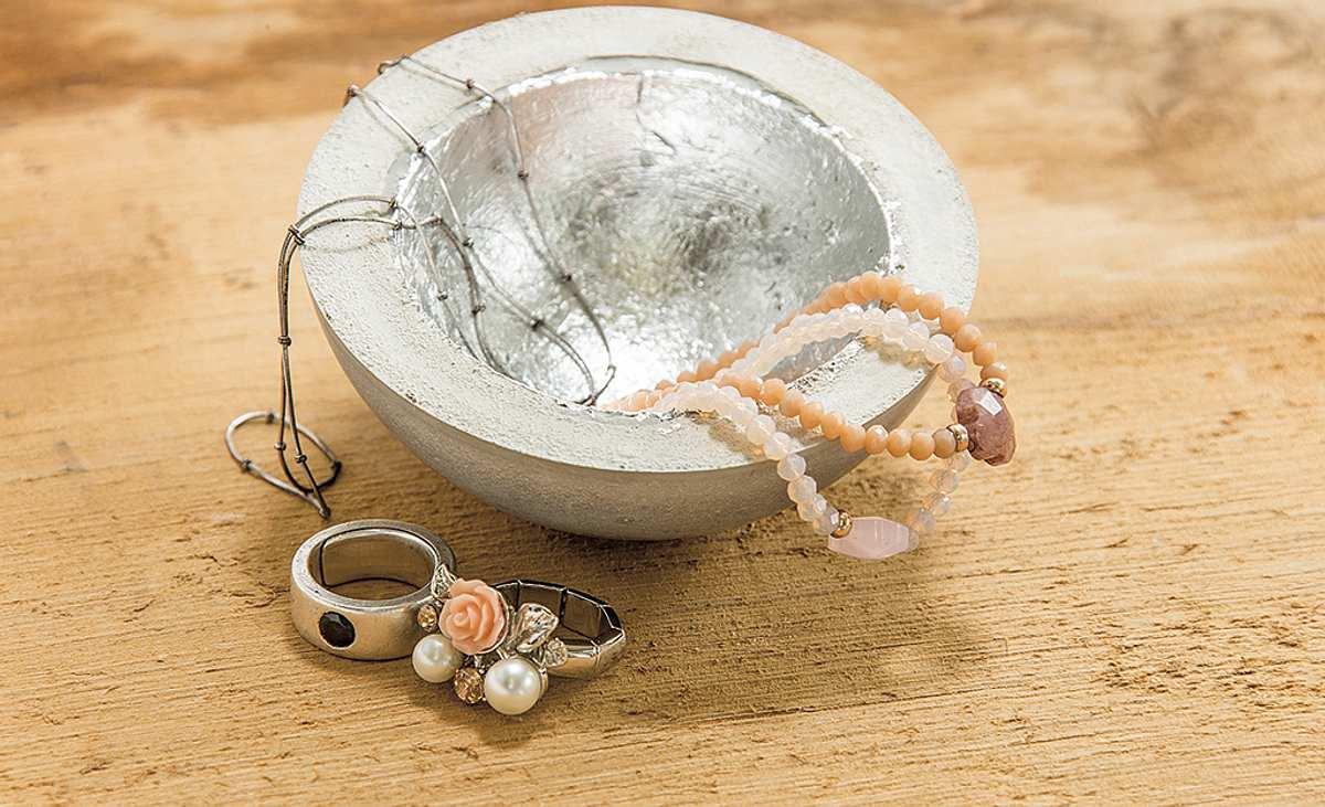 Kleine Betonschale Schmuck