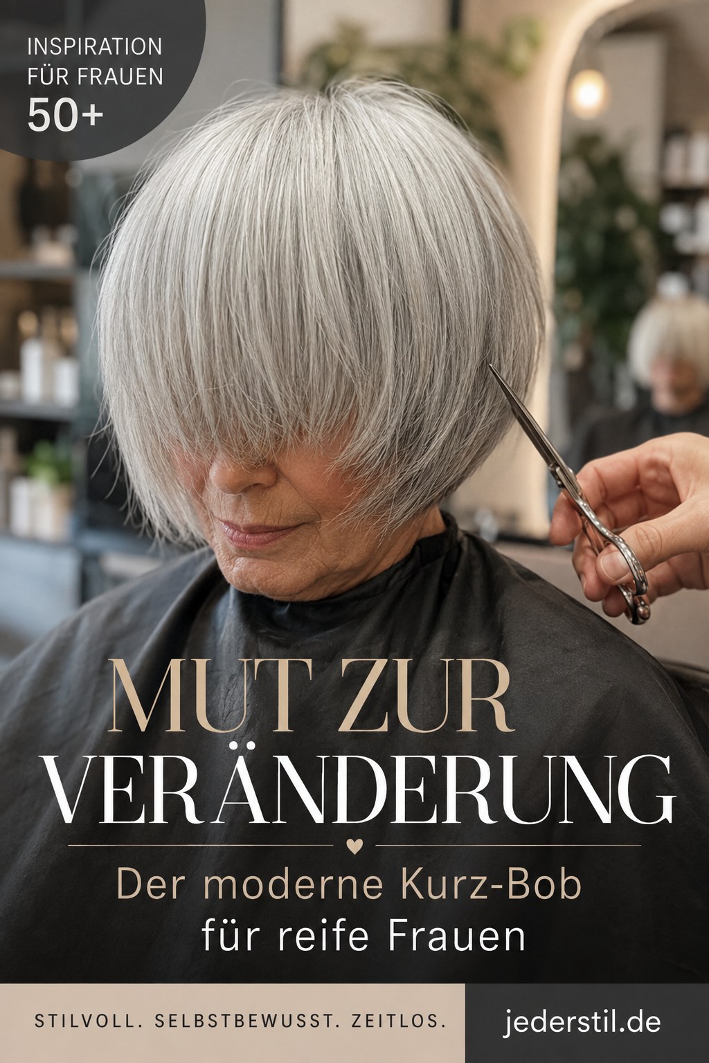 Grauer Kurz-Bob beim Friseur geschnitten als mutige Layered Bob Idee ab 50