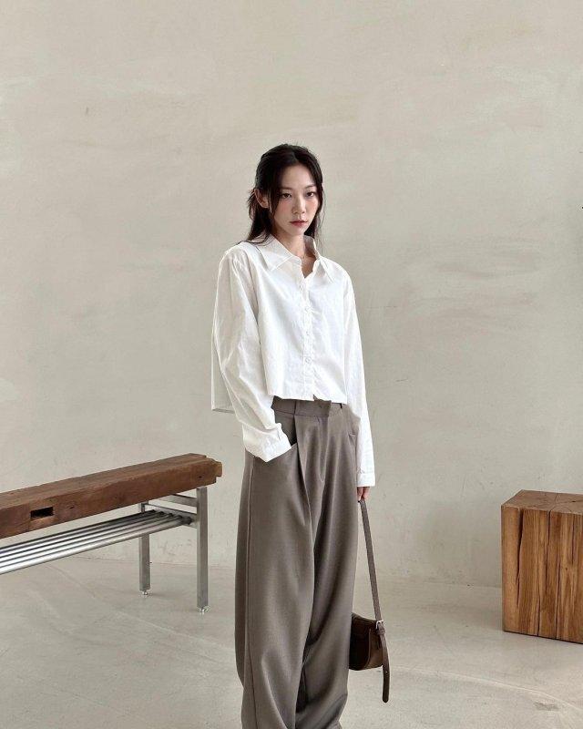 Minimalistisches K-Pop Outfit