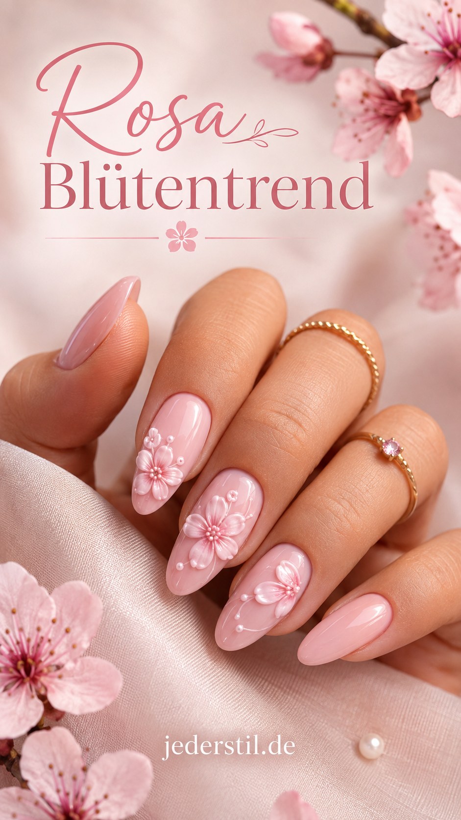 Rosa Blütentrend Sommer Nägel 2026 mit 3D-Blüten in Rosa auf glänzendem Nude-Lack