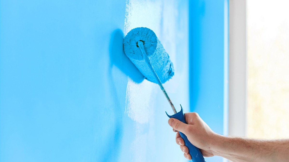 Gleichmäßig gestrichene Wand