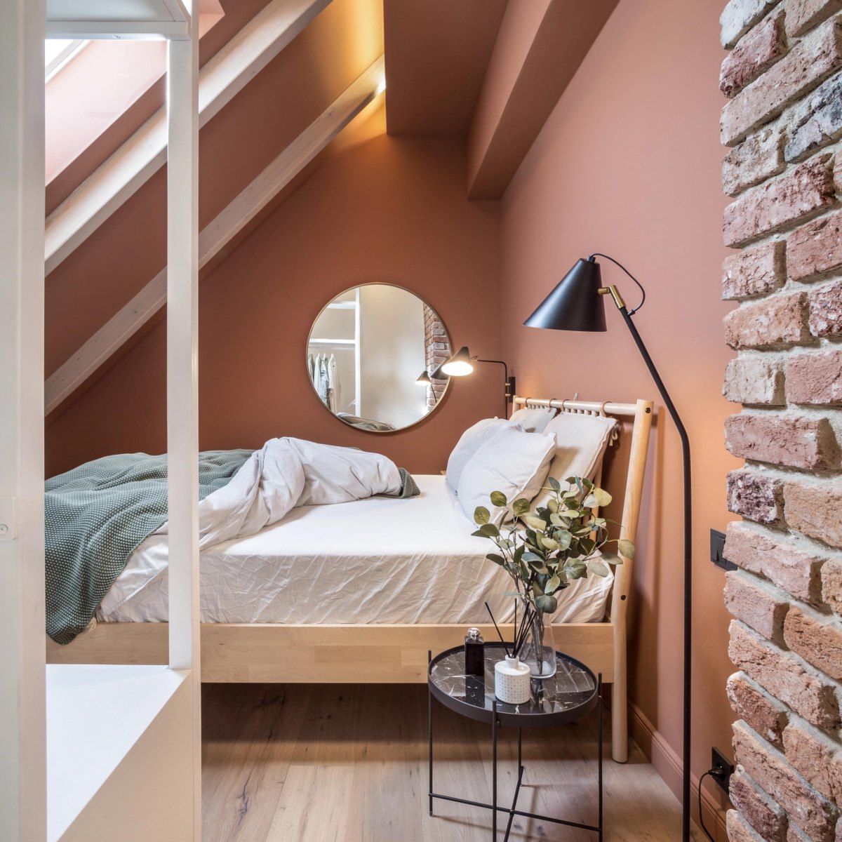 Schlafzimmer mit Dachschräge Wandfarbe